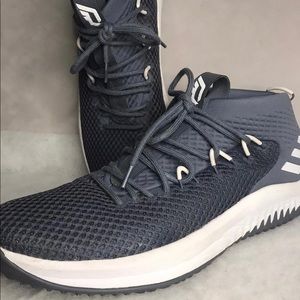 Adidas Damian lillard vol 4 great condition!!